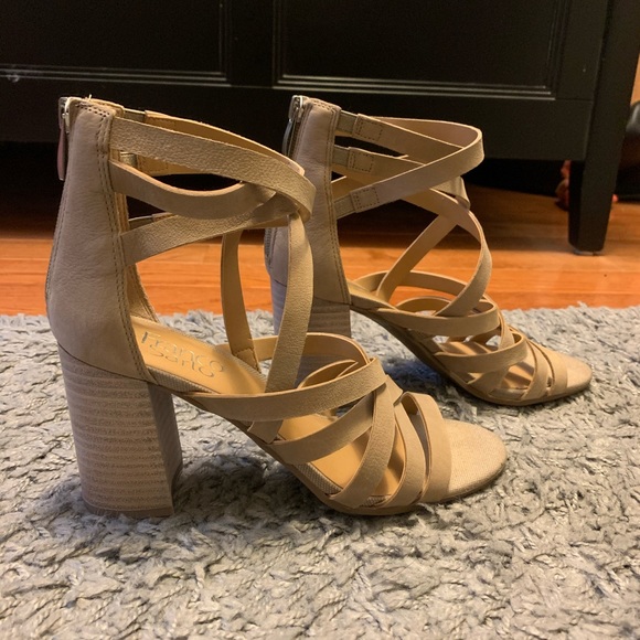 Franco Sarto Beige Heels - Picture 5 of 8